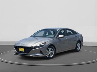 2023 Hyundai Elantra SE