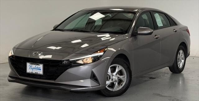2023 Hyundai ELANTRA SE — photo 1 of 13