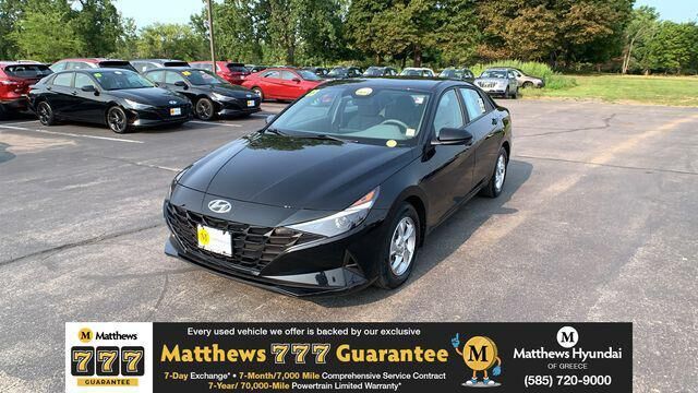 2023 Hyundai ELANTRA SE — photo 1 of 38