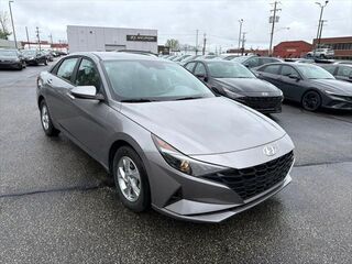 2023 Hyundai ELANTRA SE