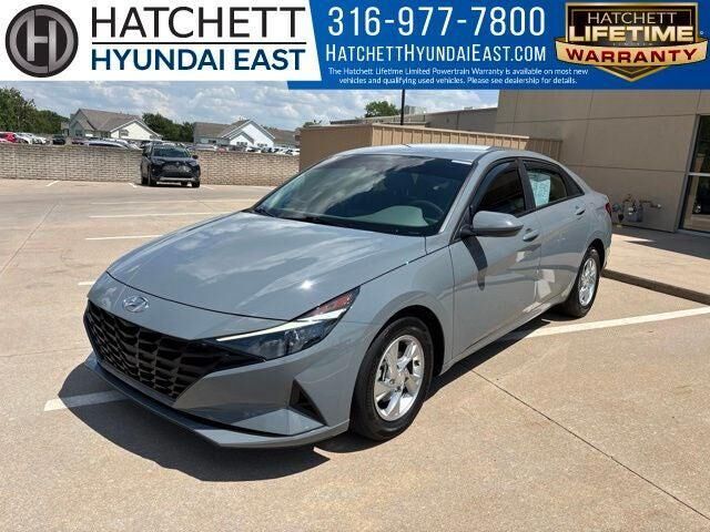 2023 Hyundai ELANTRA SE
