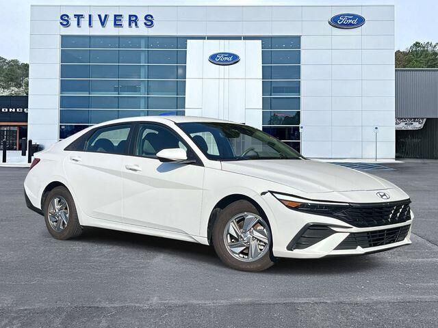 2024 Hyundai ELANTRA SE — photo 1 of 61