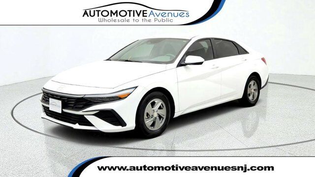2024 Hyundai Elantra SE