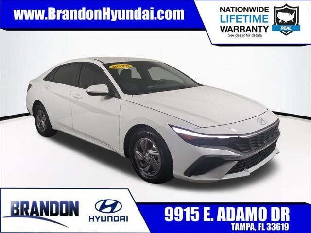 2025 Hyundai ELANTRA SE — photo 1 of 13