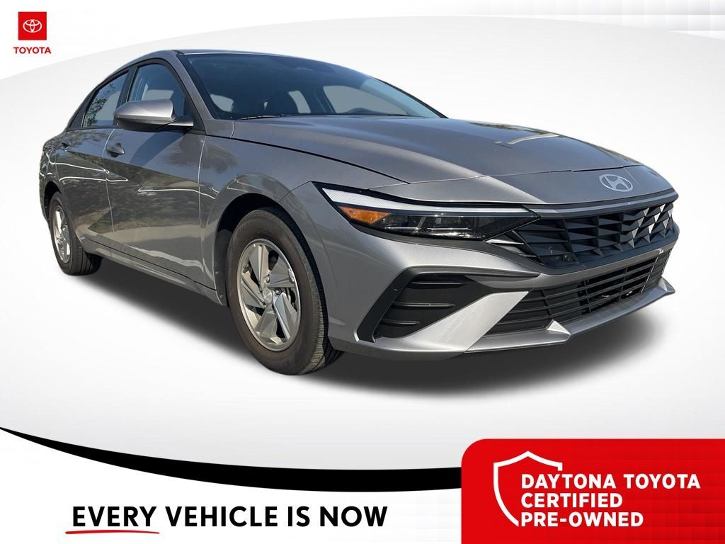 2026 Hyundai Elantra SE — photo 1 of 13