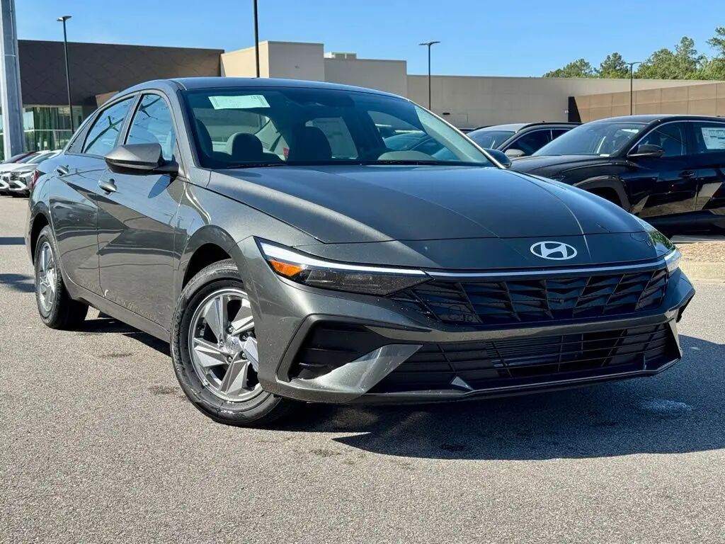 2026 Hyundai ELANTRA SE — photo 1 of 13