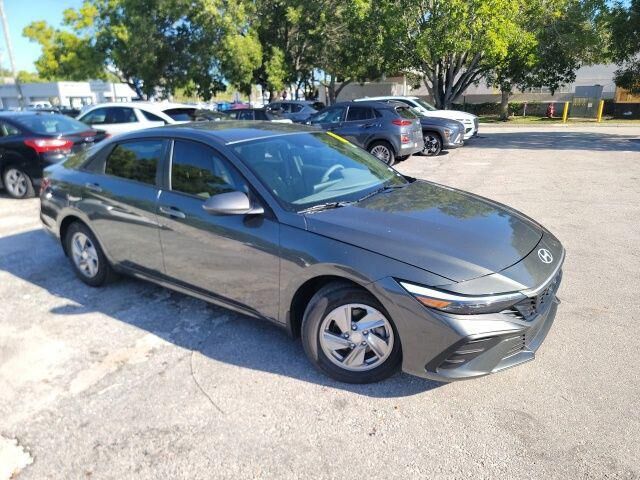2026 Hyundai ELANTRA SE — photo 1 of 44