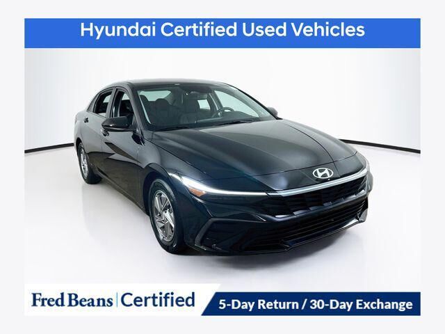 2024 Hyundai ELANTRA SE
