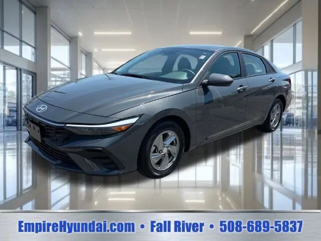 2024 Hyundai ELANTRA SE