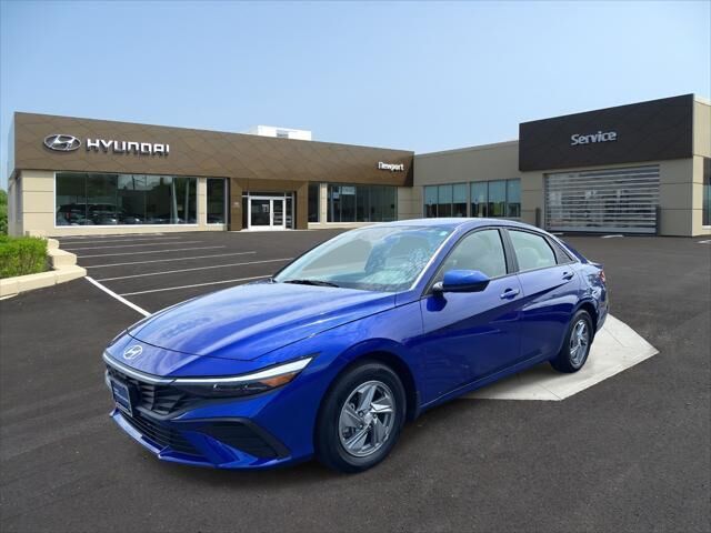 2024 Hyundai ELANTRA SE — photo 1 of 26