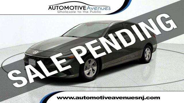 2024 Hyundai Elantra SE