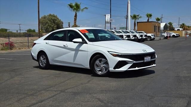 2026 Hyundai ELANTRA SE — photo 1 of 13