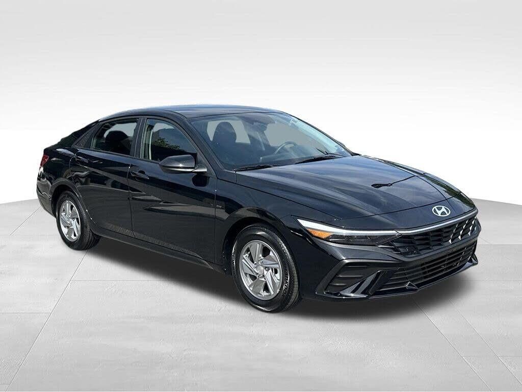 2026 Hyundai ELANTRA SE — photo 1 of 1