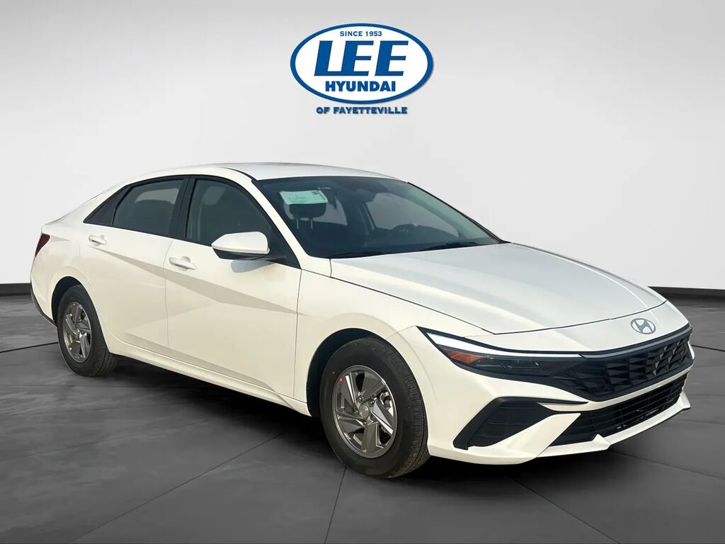 2026 Hyundai ELANTRA SE — photo 1 of 13
