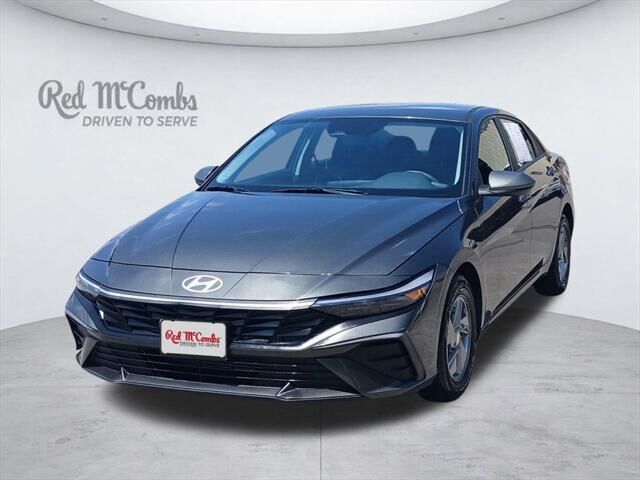 2024 Hyundai ELANTRA SE