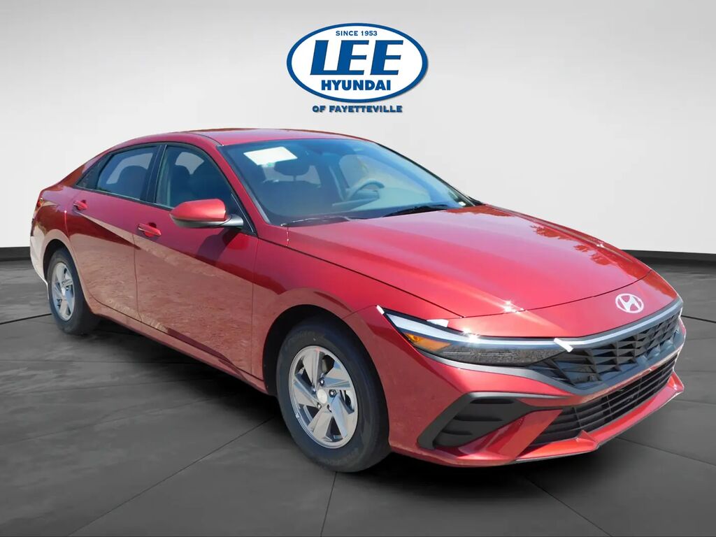 2025 Hyundai ELANTRA SE — photo 1 of 15