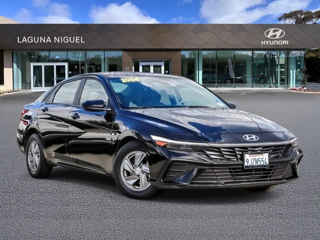 2024 Hyundai ELANTRA SE — photo 1 of 13
