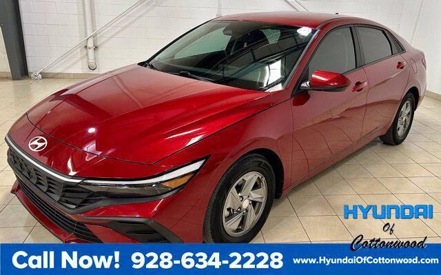 2024 Hyundai ELANTRA SE