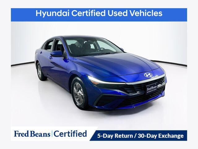 2024 Hyundai ELANTRA SE