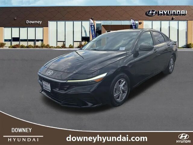 2024 Hyundai ELANTRA SE