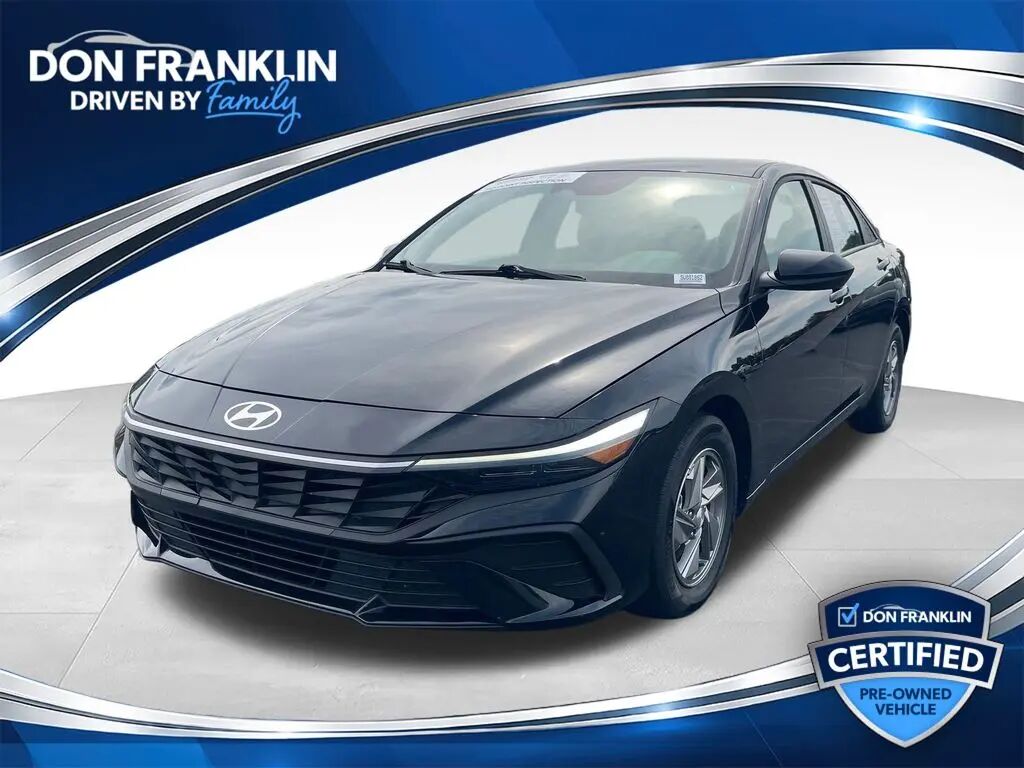 2025 Hyundai ELANTRA SE — photo 1 of 13