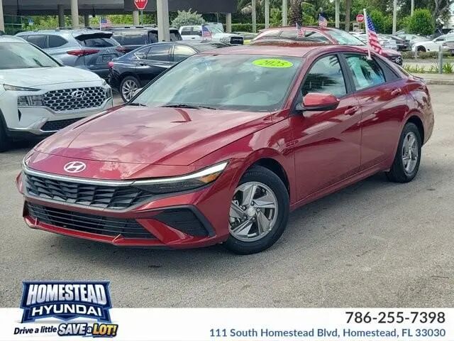 2025 Hyundai ELANTRA SE