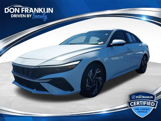 2025 Hyundai ELANTRA SE