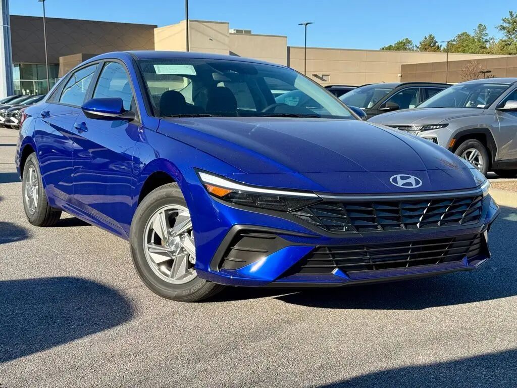 2026 Hyundai ELANTRA SE — photo 1 of 13