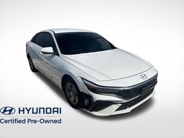 2026 Hyundai ELANTRA SE — photo 1 of 39