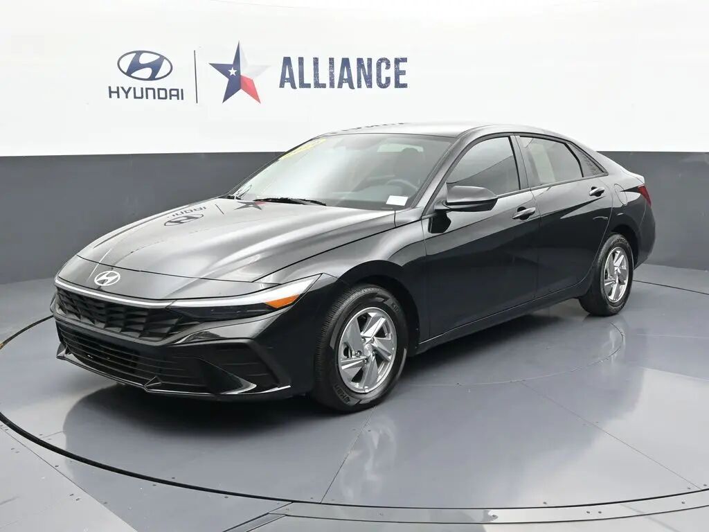2026 Hyundai ELANTRA SE — photo 1 of 13