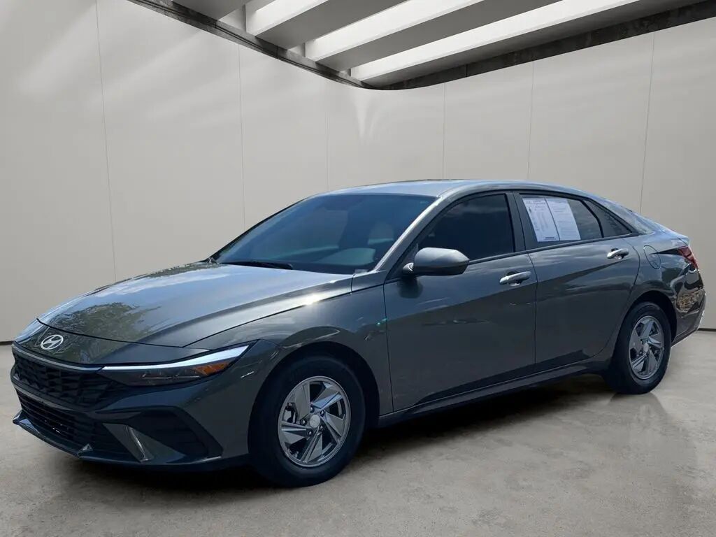 2026 Hyundai ELANTRA SE — photo 1 of 13