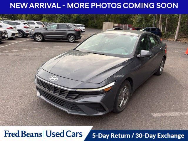 2024 Hyundai ELANTRA SE — photo 1 of 12