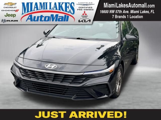2024 Hyundai Elantra SE — photo 1 of 2