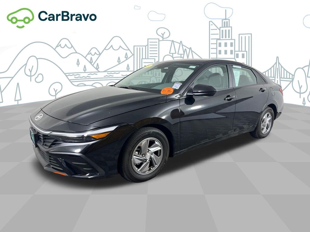 2024 Hyundai Elantra SE — photo 1 of 7