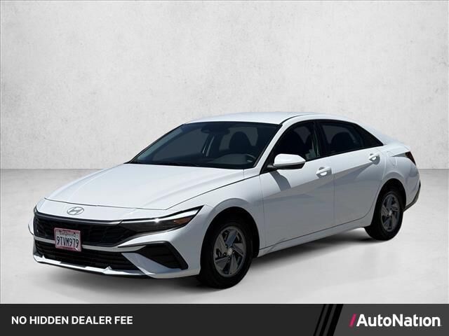 2025 Hyundai ELANTRA SE — photo 1 of 13