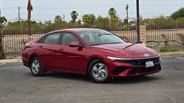 2025 Hyundai ELANTRA SE — photo 1 of 13
