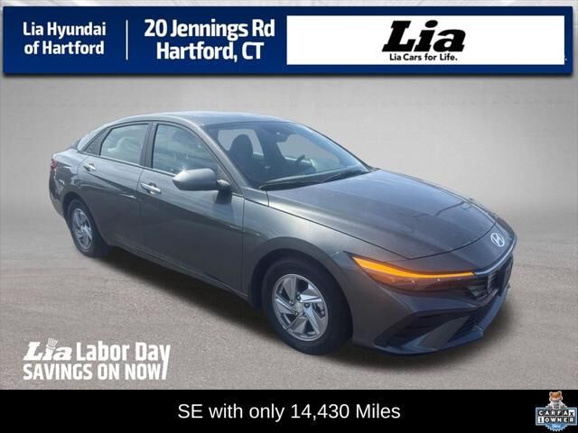 2025 Hyundai ELANTRA SE