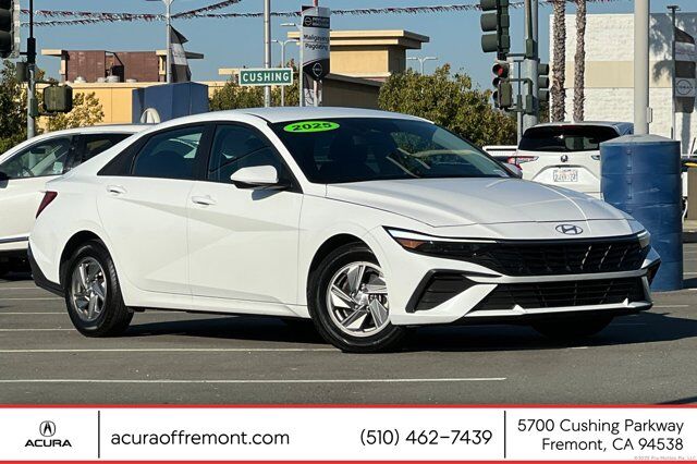 2025 Hyundai Elantra SE