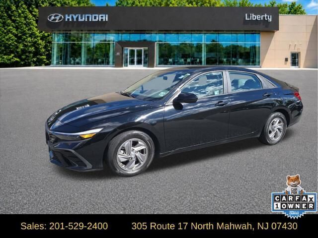2025 Hyundai ELANTRA SE