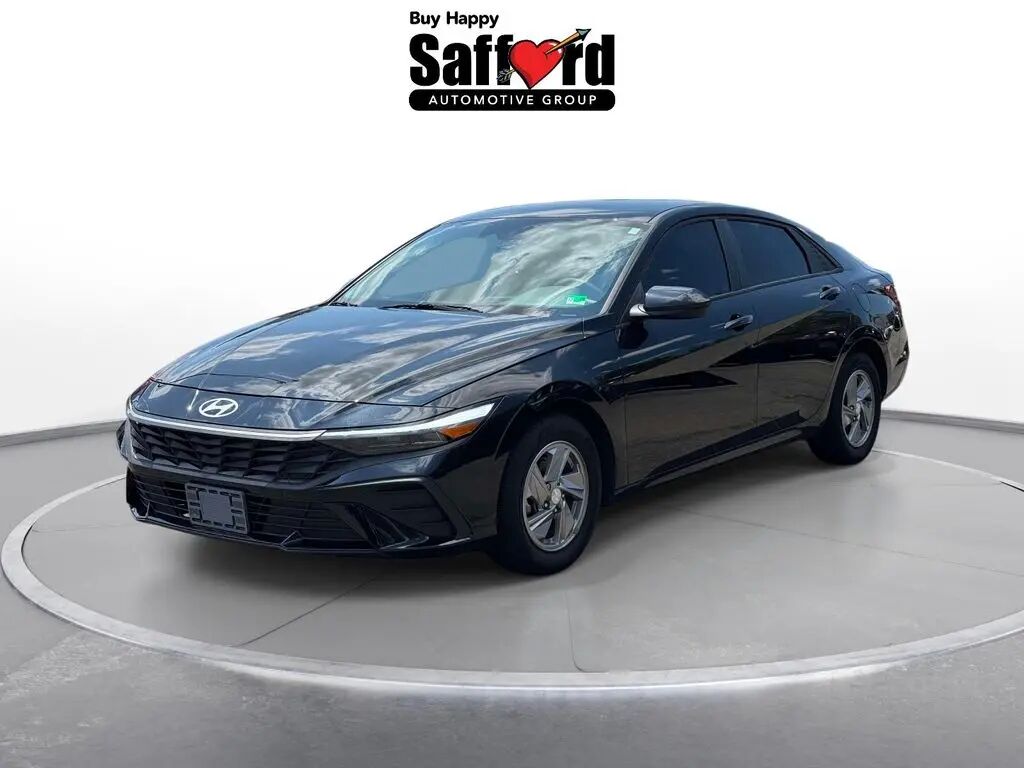 2025 Hyundai ELANTRA SE — photo 1 of 13
