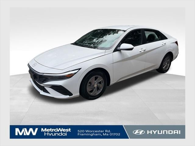 2024 Hyundai ELANTRA SE — photo 1 of 13