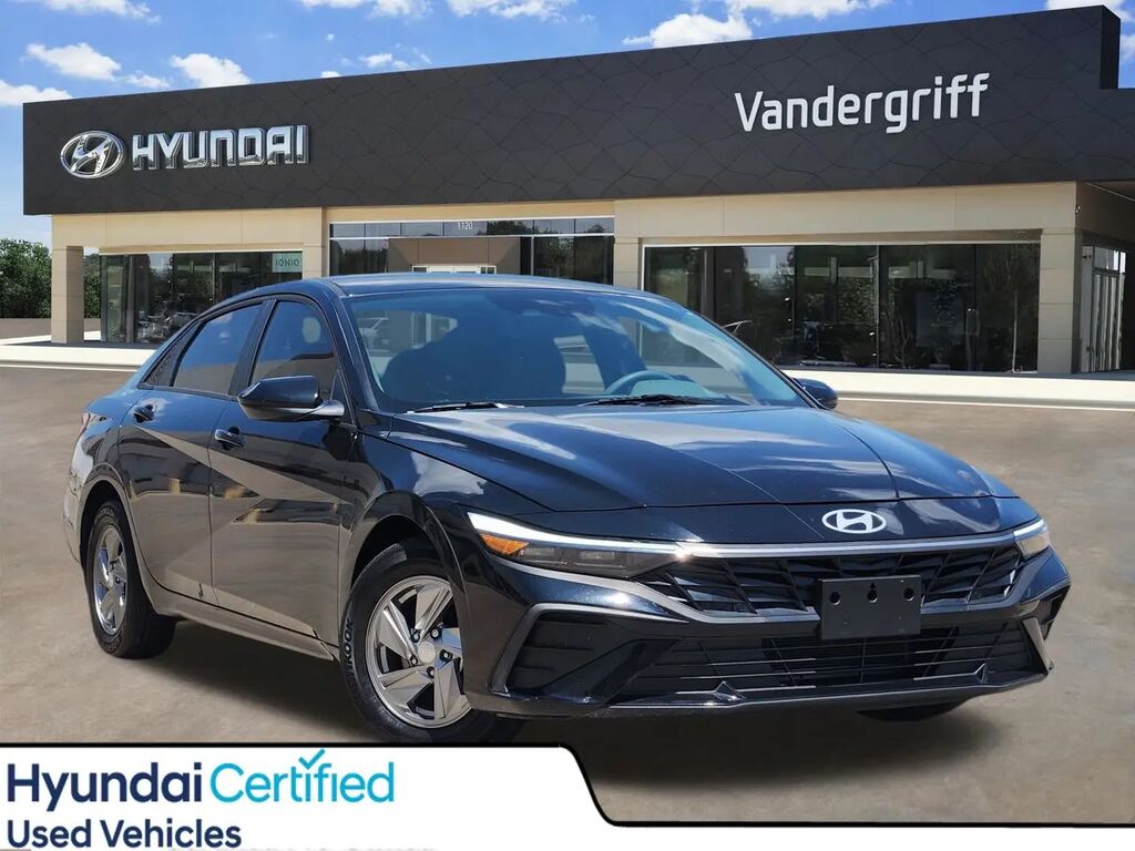2025 Hyundai ELANTRA SE — photo 1 of 13