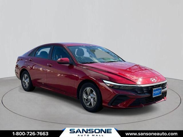 2025 Hyundai ELANTRA SE
