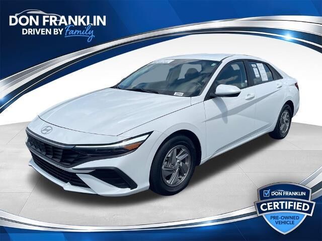 2025 Hyundai ELANTRA SE — photo 1 of 26