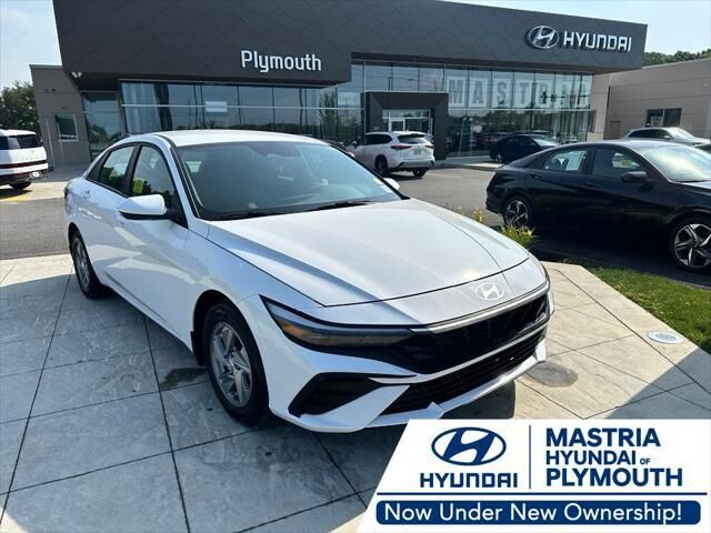 2024 Hyundai ELANTRA SE — photo 1 of 13