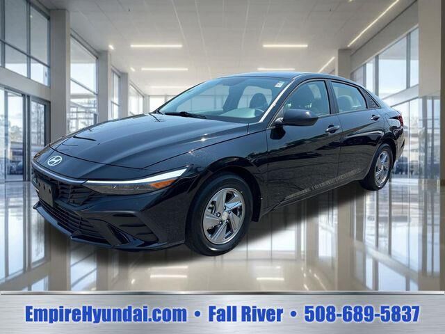 2024 Hyundai ELANTRA SE