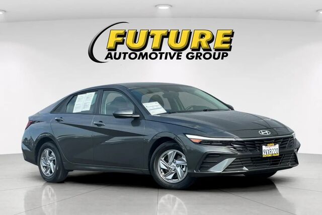 2025 Hyundai ELANTRA SE