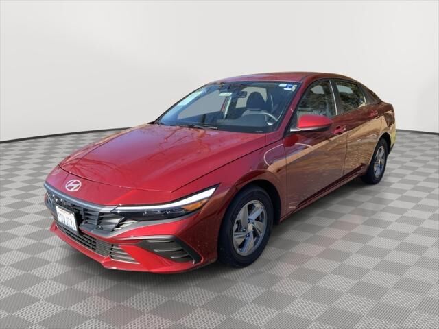2025 Hyundai ELANTRA SE — photo 1 of 13