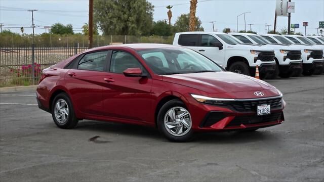 2026 Hyundai ELANTRA SE