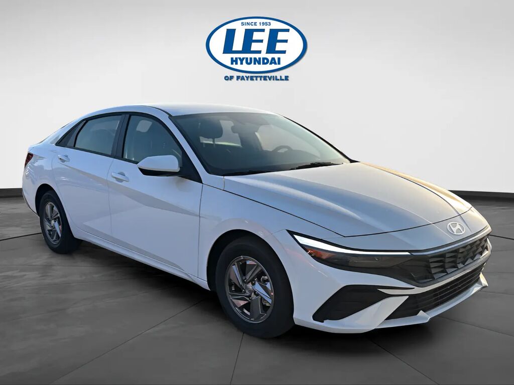 2026 Hyundai ELANTRA SE — photo 1 of 13